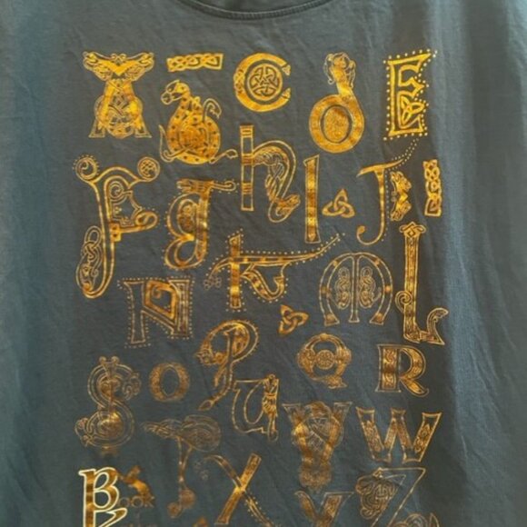Book of Kells Foil Alphabet Celtic Knot T-shirt Women's Small - Picture 3 of 5